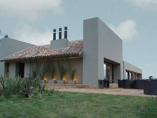Casa IQ, AMR ARQUITECTOS AMR ARQUITECTOS Rumah Modern