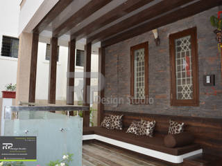 Mr Suhas Ranavde Banglow Project, RP Design Studio RP Design Studio Balcon, Veranda & Terrasse modernes