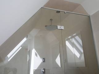 Badezimmer im Dachgeschoss, FD Fliesen GmbH FD Fliesen GmbH 現代浴室設計點子、靈感&圖片 磁磚