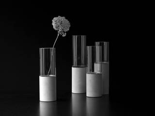 Concrete vase "Tara", Betoniu GmbH Betoniu GmbH Balkon, Beranda & Teras Modern