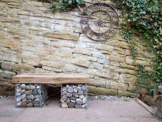 Small Garden with a Very Steep Slope Yorkshire Gardens 모던스타일 정원