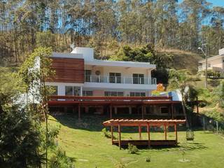 Casa Serra dos Cristais - Cajamar / SP, Carolina Bernardi Arquitetura Carolina Bernardi Arquitetura Casas modernas