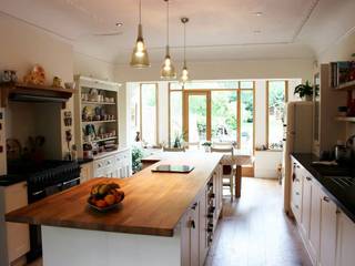 Rustic kitchen and dining area, Redesign Redesign Rustykalna kuchnia