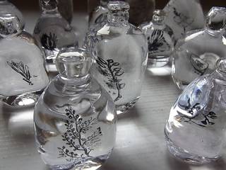 Message in the bottle, Kanami Ogata Kanami Ogata Meer ruimtes Glas