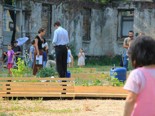 Il giardino comunitario, Atelier delle Verdure Atelier delle Verdure Jardines eclécticos Madera Acabado en madera