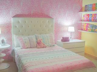 Habitación rosa, Monica Saravia Monica Saravia Dormitorios infantiles de estilo moderno Rosa