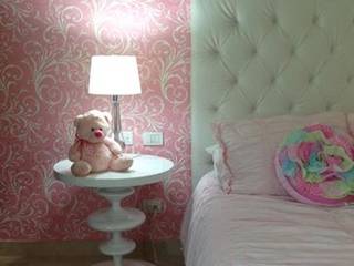 Habitación rosa, Monica Saravia Monica Saravia Habitaciones para niños de estilo moderno Rosa