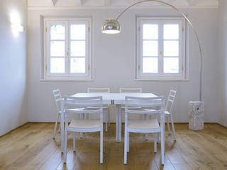 Grande attico , PAZdesign PAZdesign Sala da pranzo moderna Bianco