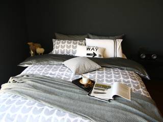 gray knit blanket, looms703 looms703 Dormitorios de estilo escandinavo