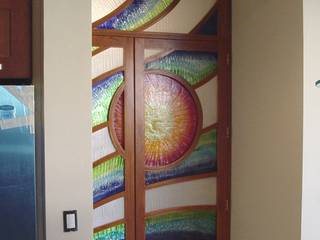 Puerta-Mural Sol, Indigo Glass Art Indigo Glass Art Modern style doors Glass
