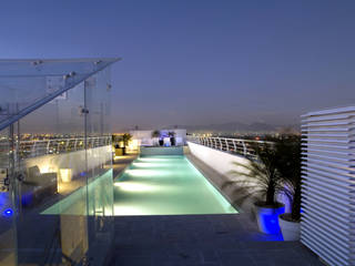Skyview Ejercito , ARCO Arquitectura Contemporánea ARCO Arquitectura Contemporánea Moderne Pools