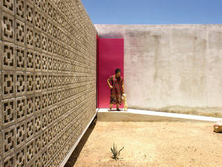 CASA GABRIELA, TACO Taller de Arquitectura Contextual TACO Taller de Arquitectura Contextual モダンな 家