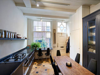 Twee onder een eigen kap, Architectenbureau Vroom Architectenbureau Vroom オリジナルデザインの キッチン