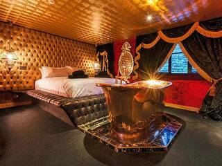 The Crazy Bear Hotel Stadhampton Eclectic style hotels by Porcel-Thin Eclectic