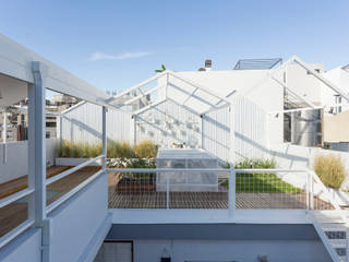 VIVIENDA UNIFAMILIAR MG, Marantz Arquitectura Marantz Arquitectura ระเบียง, นอกชาน