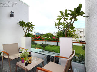 Balcony Garden Savio and Rupa Interior Concepts Balconies, verandas & terraces Furniture