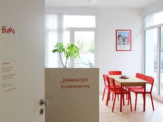 Johanniter Sozialstation, Tuba Design Tuba Design Commercial spaces Red