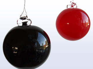 Weihnachtskugeln / Christbaumkugeln 2 Kugeln in schwarz und rot , Schwarzwald-Maria KG Schwarzwald-Maria KG Salones de estilo clásico Vidrio Accesorios y decoración