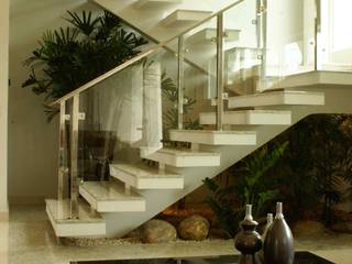 Escadas, Penha Alba Arquitetura e Interiores Penha Alba Arquitetura e Interiores Escalier