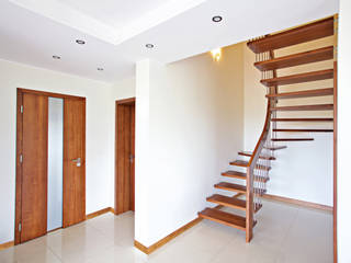 Bolzentreppe Münster, lifestyle-treppen.de lifestyle-treppen.de Modern Corridor, Hallway and Staircase Wood Wood effect