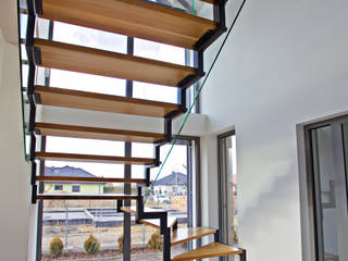 Zweiholmtreppe Landau, lifestyle-treppen.de lifestyle-treppen.de Modern corridor, hallway & stairs Wood Wood effect