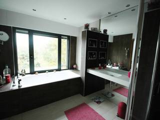 Rénovation d'une salle de bain dans une suite parentale, Archicosy Archicosy Modern Bathroom