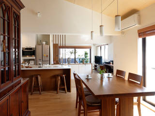 山王の住居, シーズ・アーキスタディオ建築設計室 シーズ・アーキスタディオ建築設計室 Modern dining room