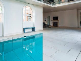 Hadley House, Aqua Platinum Projects Aqua Platinum Projects Classic style pool
