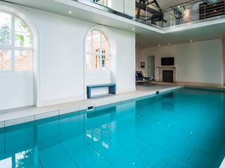 Hadley House, Aqua Platinum Projects Aqua Platinum Projects Classic style pool