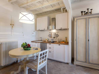 B&B AT02, STUDIO ARCHIFIRENZE STUDIO ARCHIFIRENZE Rustic style kitchen