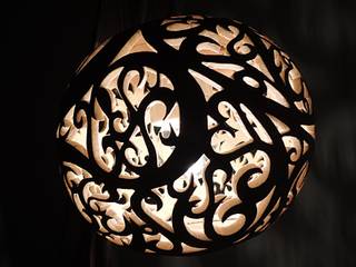 Lampe à poser, calebasse et bois de palette, Reflet Bois Reflet Bois غرف اخرى خشب Wood effect