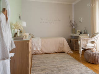 CP Bedroom - Sintra, MUDA Home Design MUDA Home Design غرفة نوم