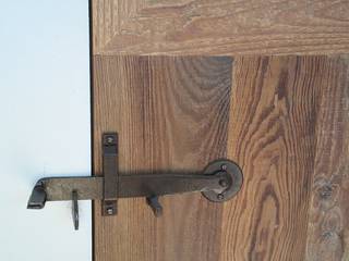 Porte in legno vecchio di recupero, Il Noce Srl Il Noce Srl Rustic style doors Iron/Steel