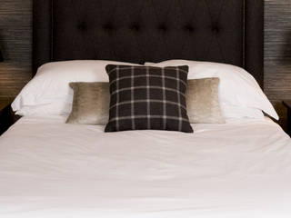 Gentleman's Bedroom, Lothian Design Lothian Design Спальня