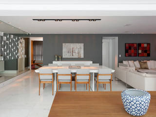 Projeto em Branco e prata, Escritório de Design Edwiges Cavalieri Escritório de Design Edwiges Cavalieri Moderne Esszimmer Weiß