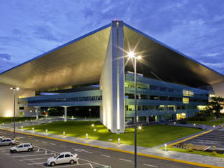 Campus Cuernavaca, Tec de Monterrey, juancarlosperez juancarlosperez Espacios comerciales