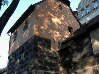 Denkmalgerechte Sanierung Turm X , Spittlertormauer Nürnberg, welschwalls.com welschwalls.com บ้านและที่อยู่อาศัย