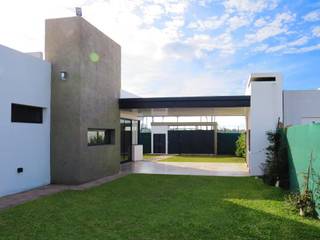 Casa VB, LATERAL Arquitectos LATERAL Arquitectos Case in stile minimalista