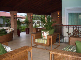 Piscinas, Terraços e áreas de lazer, MBDesign Arquitetura & Interiores MBDesign Arquitetura & Interiores Country style balcony, veranda & terrace