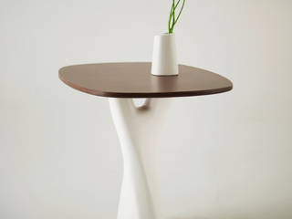 стол Treeangle, дизайн-студия промышленного дизайнера Анны Струпинской дизайн-студия промышленного дизайнера Анны Струпинской Столовая комната в стиле минимализм Камень
