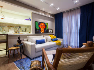 Sala de estar colorida, Estúdio HL - Arquitetura e Interiores Estúdio HL - Arquitetura e Interiores Eclectic style living room