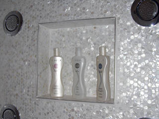 Award Winning Bathroom in Ontario, Canada, ShellShock Designs ShellShock Designs Moderne Badezimmer Fliesen Mehrfarbig