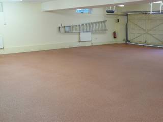 Garage Flooring - Resin and Floor Tiles by Garageflex, Garageflex Garageflex Garage / Hangar classiques Rouge