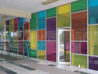 ESCUELA, Liferoom Liferoom Modern windows & doors