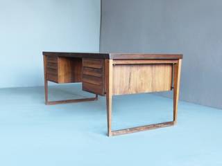 Rosewood Desk by Kai Kristiansen , Retro Age Retro Age Scandinavian style study/office Wood Wood effect