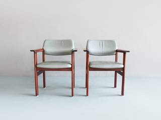 Arne Vodder Conference Chairs , Retro Age Retro Age غرفة السفرة خشب Wood effect