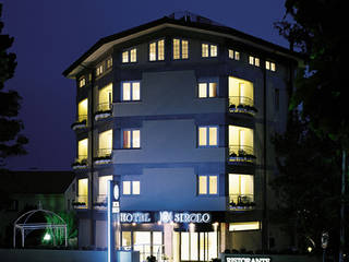 Hotel Sirolo, Roberto Catalini Int. Designer Roberto Catalini Int. Designer 지중해스타일 복도, 현관 & 계단