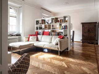 HOUSE FV, M N A - Matteo Negrin M N A - Matteo Negrin Living roomSofas & armchairs