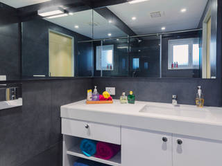 Residential - Lower Parel, Nitido Interior design Nitido Interior design Modern bathroom Quartz Storage