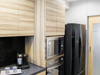 Residential - Lower Parel, Nitido Interior design Nitido Interior design Modern kitchen لکڑی Wood effect Cabinets & shelves